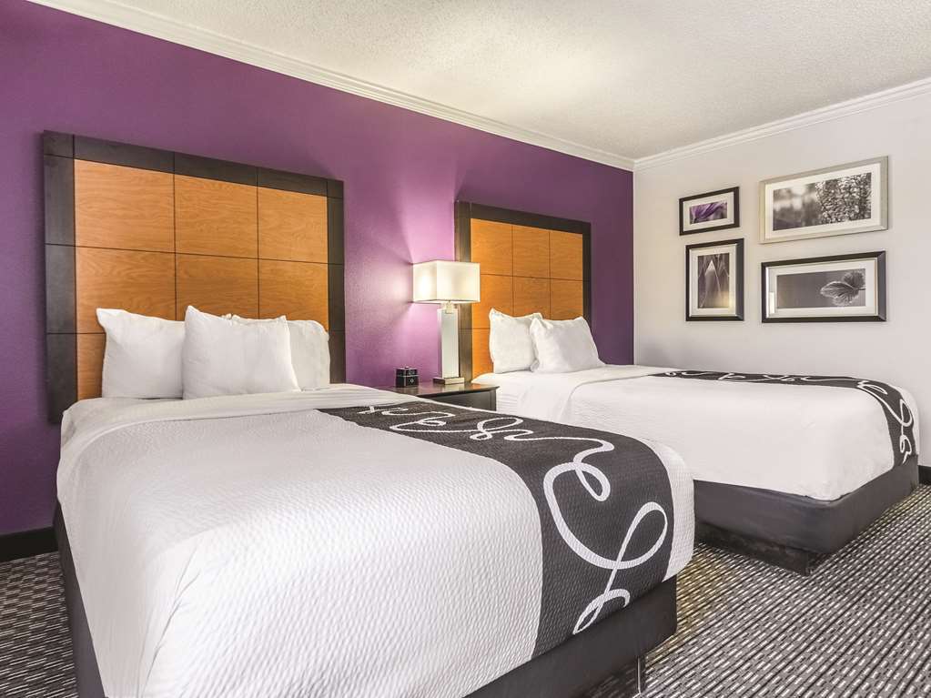 La Quinta By Wyndham Cleveland - Airport North Hotell Rum bild